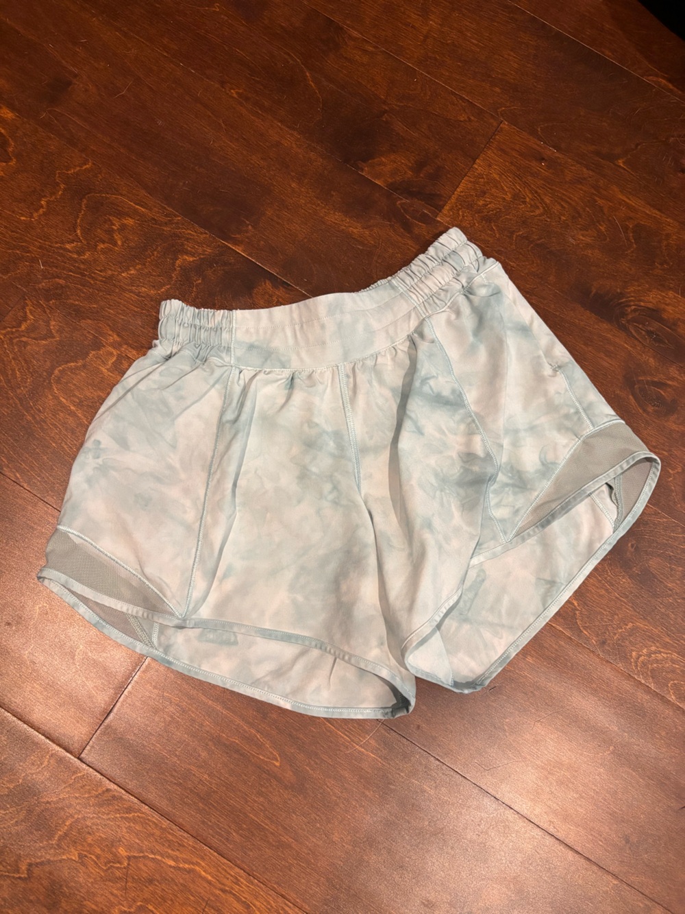 Lululemon Light Blue Tie-Dye Hottie Hots